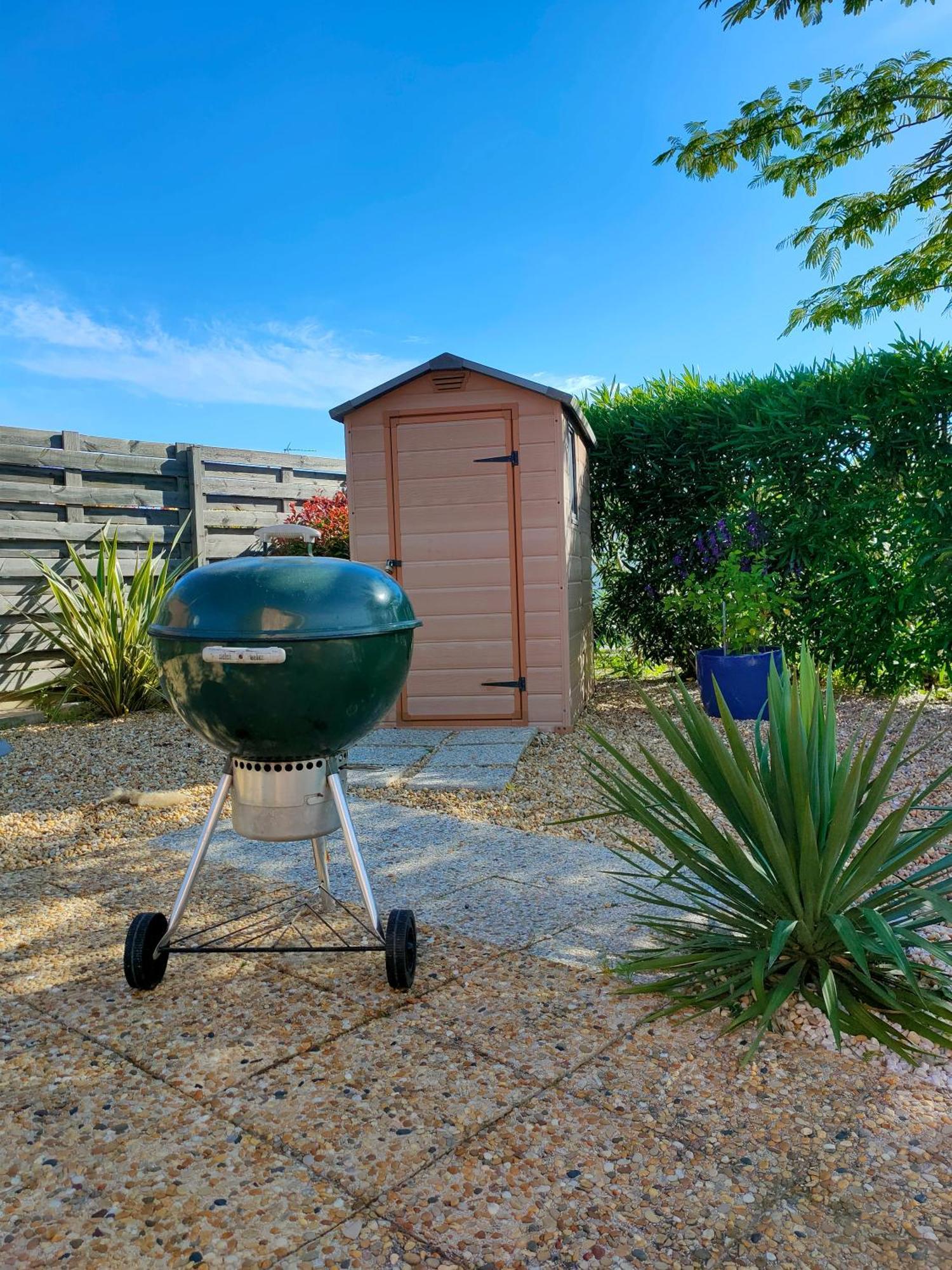 Le Mazet Sooksabai, Confort, Charme Et Decouverte En Petite Camargue Saint-Laurent-dʼAigouze Exterior foto